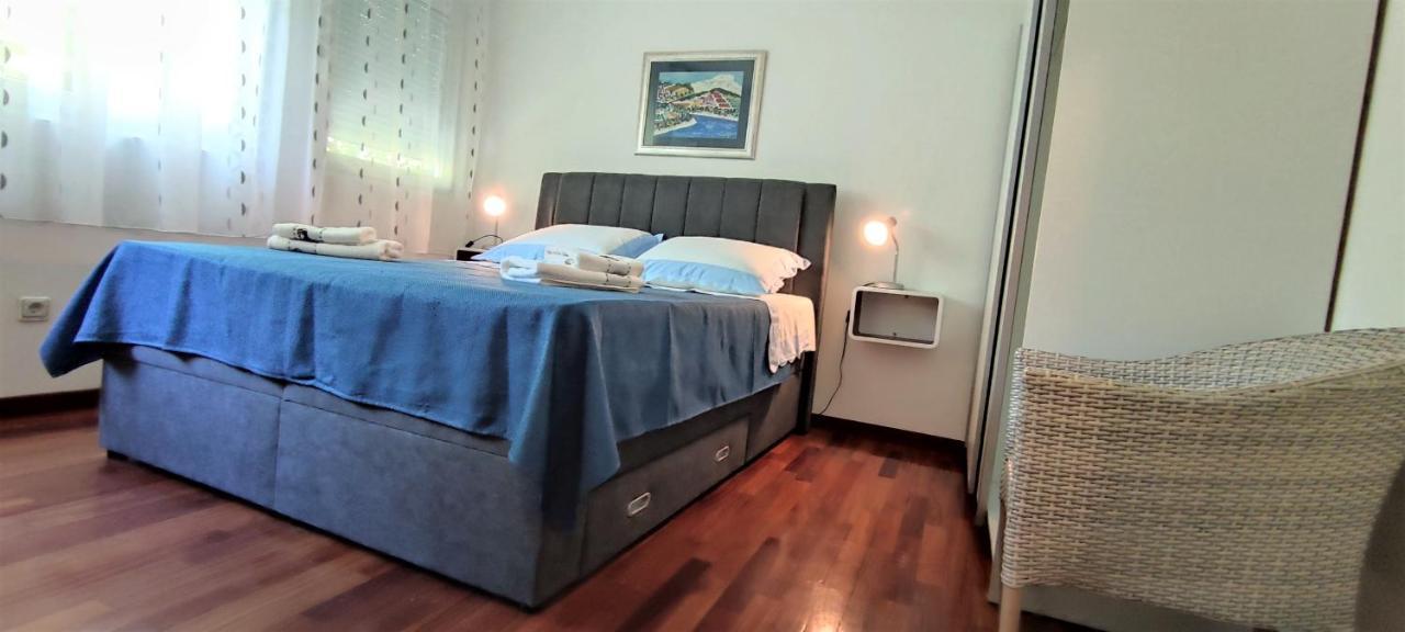 Blue Stella Luxury Apartment สปลิท ภายนอก รูปภาพ